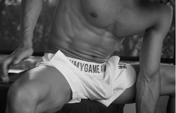 AWESOME-MEN-5--Prinzzer